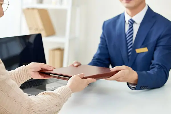 英国教师着装要求是什么